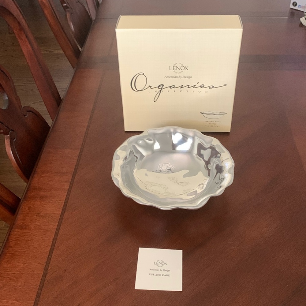 Brand new with tags Lenox Organics collections serving bowl